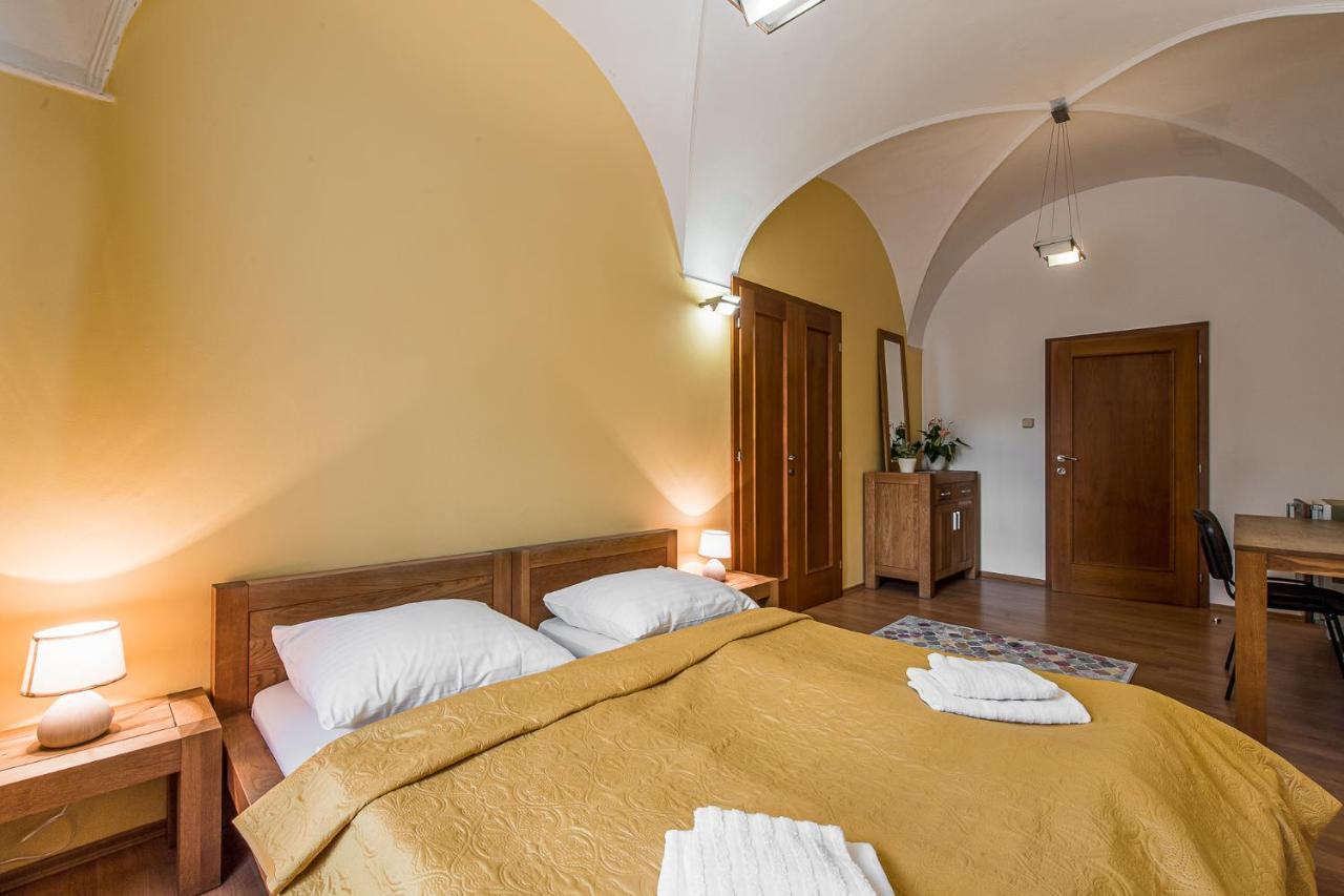 Apartmany Kolegium Прешов Экстерьер фото