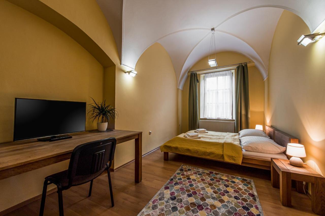 Apartmany Kolegium Прешов Экстерьер фото